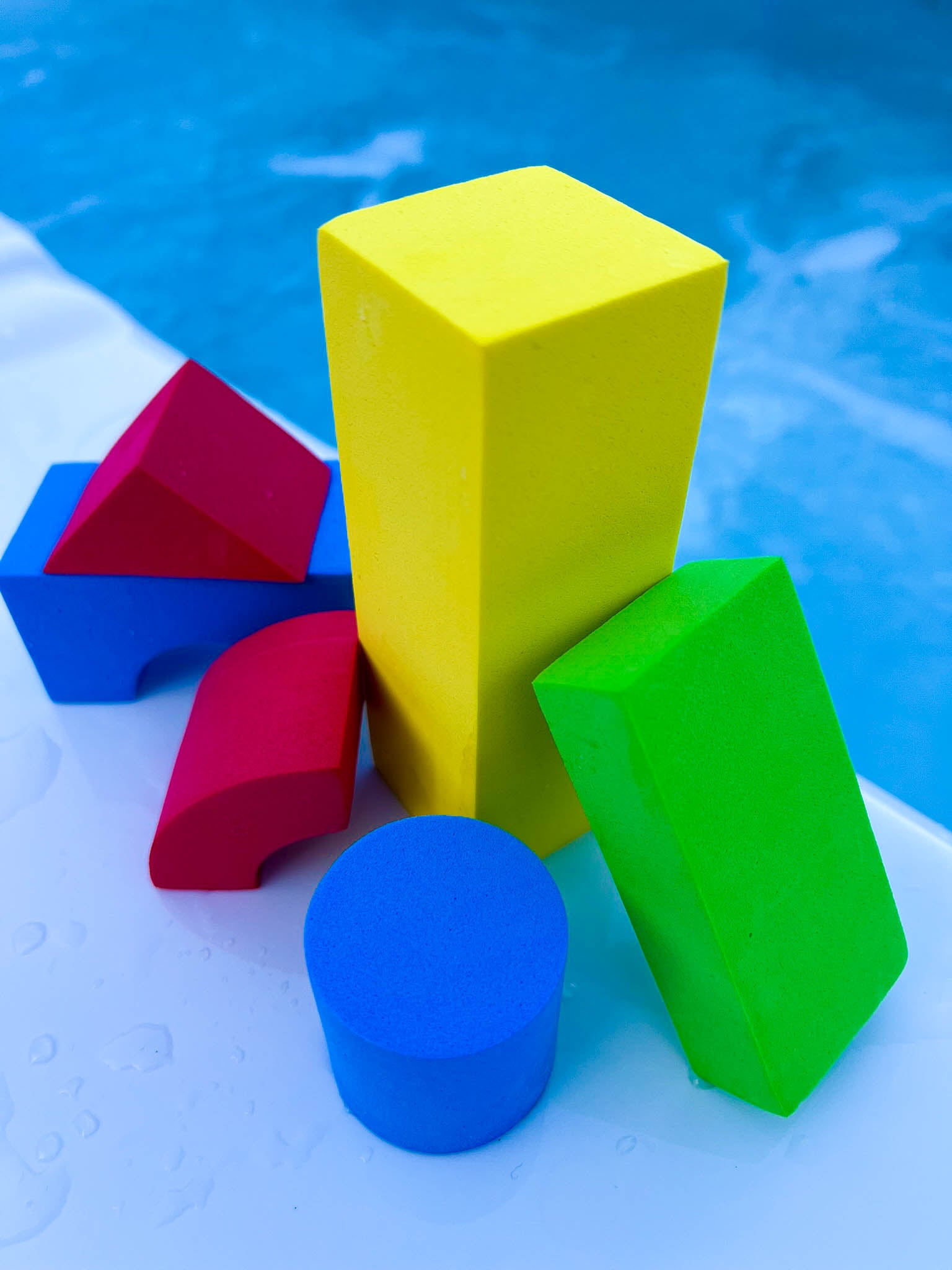 Spiel und Spaß im Schwimmkurs Wasserbewältigung